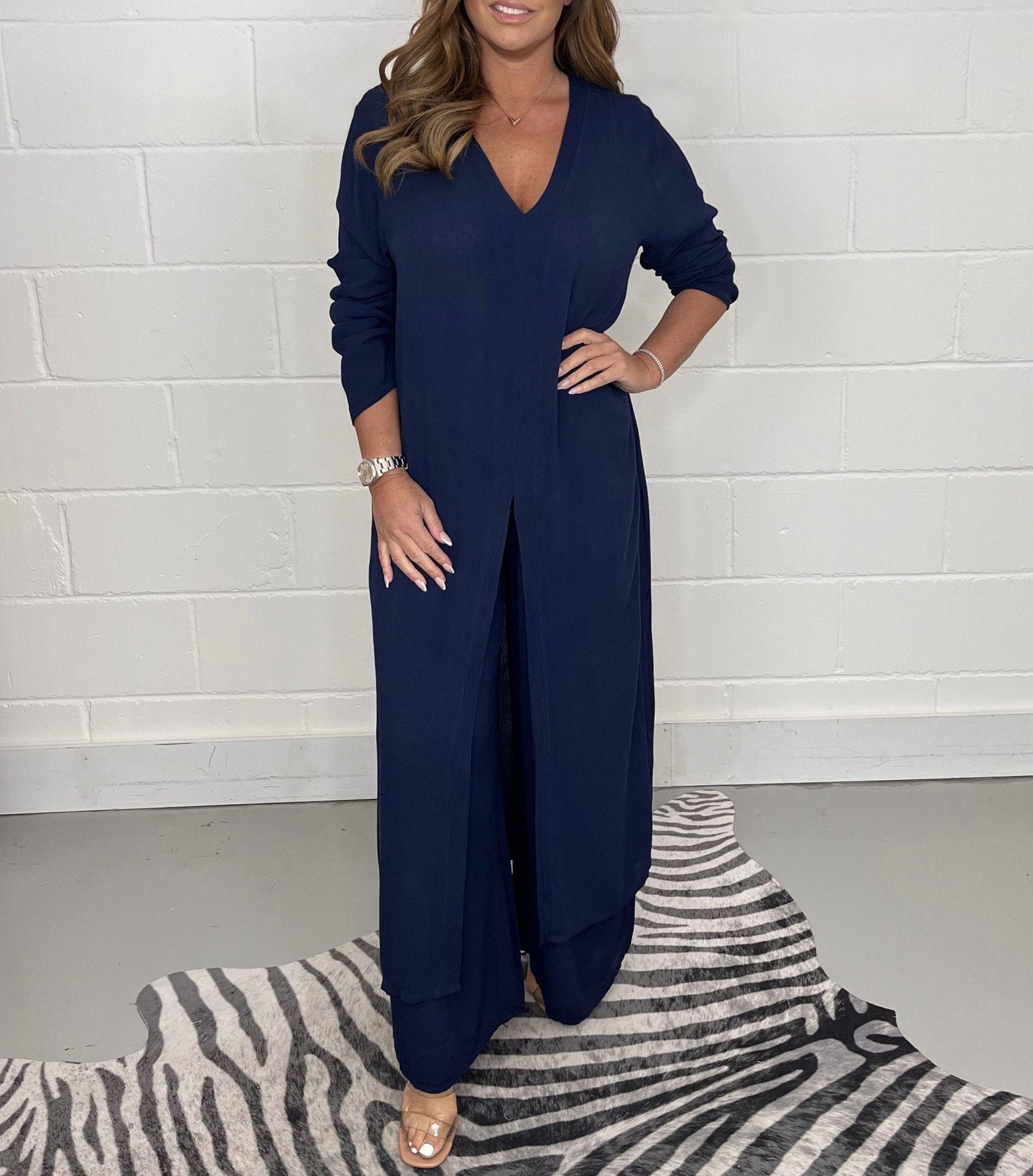 Women's Wide-Leg Two-Piece Set - Flowy Blouse & Trousers - Navy